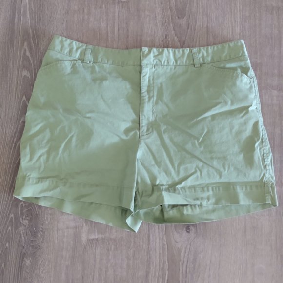 Eddie Bauer Mercer Fit Women's Shorts Plus Size 18 Green - Picture 1 of 4